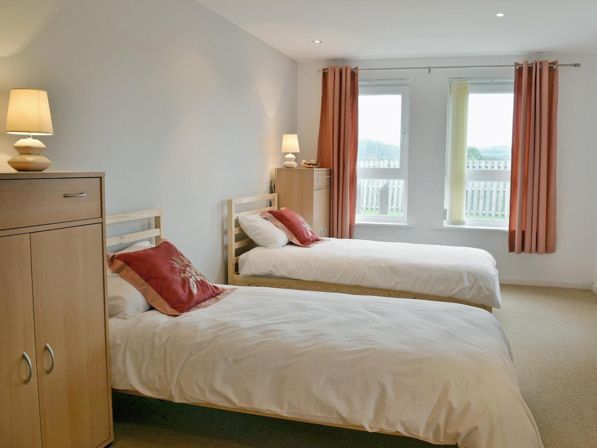 Waters Edge Villa Llanelli Esterno foto